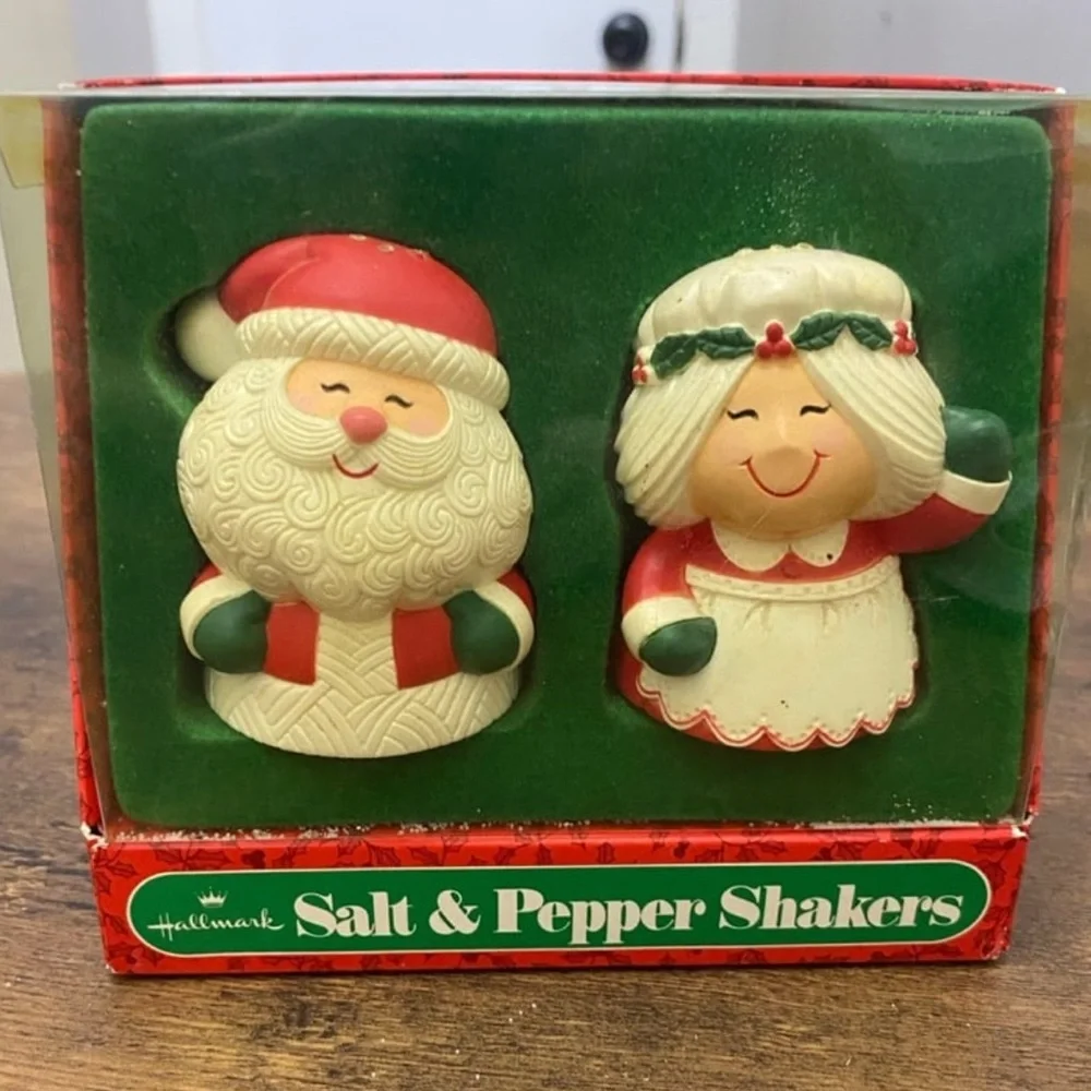 Hallmark Vintage Christmas Salt and Pepper Shakers - Picture 2 of 5